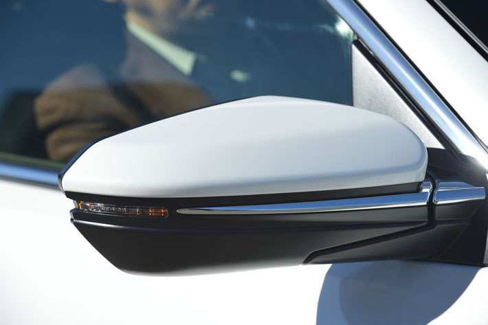 ホンダ 新型 インサイト「INSIGHT EX」