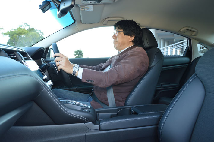 ホンダ 新型 インサイト「INSIGHT EX」