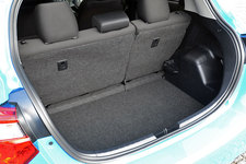 トヨタ 新型 ヴィッツ HYBRID U[FF・ハイブリッド／ボディカラー：クリアブルークリスタルシャイン]