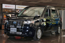 トヨタ JPN TAXIが一部改良[JPN TAXI「車いす乗降の改善 進捗説明」：2019年2月4日／トヨタ自動車東京本社(東京都文京区)]