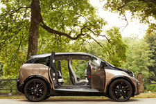 BMW電気自動車「BMW i3新型バッテリー（120Ah）」を発売