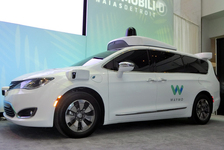 自動運転事業でGoogleから分社した「Waymo」(ウェイモ)　自動運転テスト車両