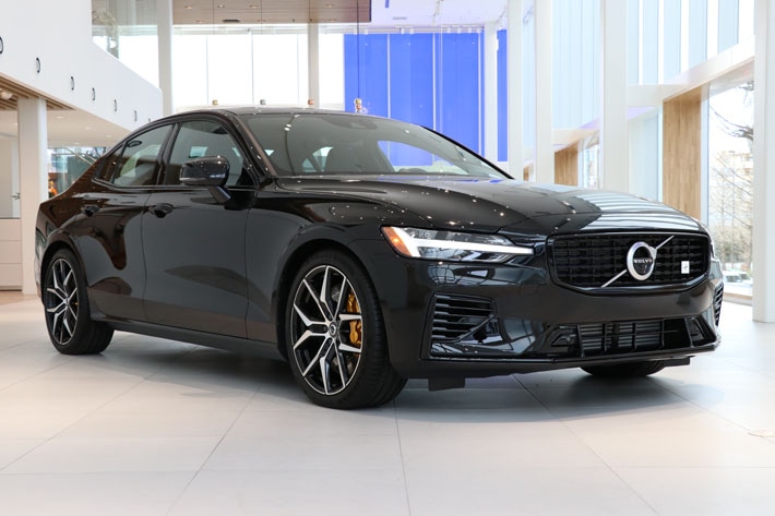 日本未発売のボルボ 新型 S60を報道陣にチラ見せ 新型車リリース速報 Mota