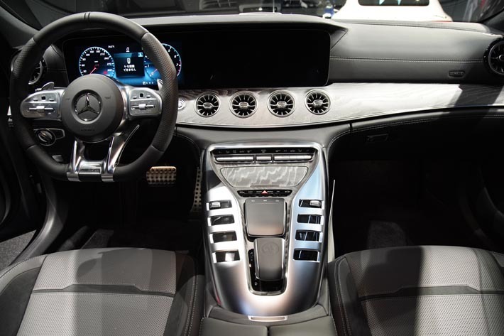メルセデスAMG 新型GT 4ドアクーペ 43 4MATIC+