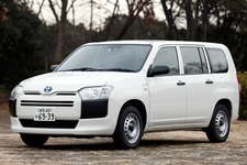 トヨタ プロボックス DXコンフォート（ハイブリッド車）／ボディカラー：ホワイト│駆動方式：2WD│WLTCモード燃費：22.6km/L