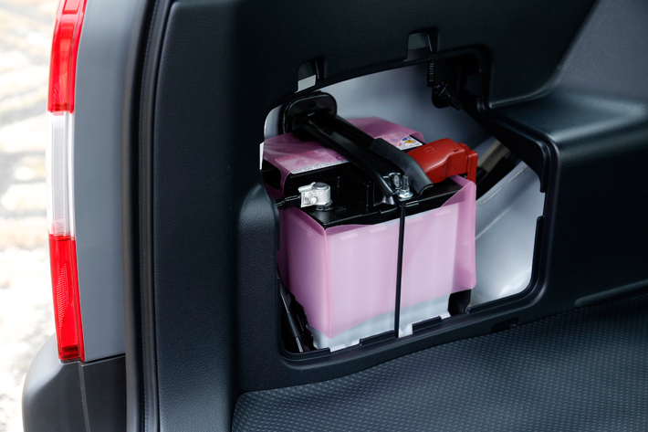 トヨタ プロボックス DXコンフォート（ハイブリッド車）／ボディカラー：ホワイト│駆動方式：2WD│WLTCモード燃費：22.6km/L