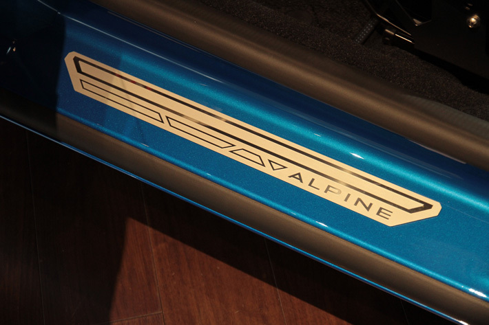 六本木ヒルズにて「アルピーヌ ガレージ」が期間限定オープン