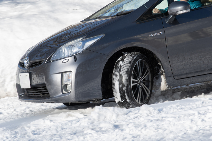 オールシーズンタイヤ Vector 4Seasons Hybrid 雪道試乗