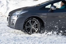 オールシーズンタイヤ Vector 4Seasons Hybrid 雪道試乗