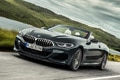 BMW、最上級オープンモデル「新型8シリーズ カブリオレ」を発売 | 価格は1838万円