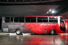 三菱ふそう 大型観光バス「エアロクイーン」2019年モデル(スーパーハイデッカー／観光・貸切／撮影用特別仕様車)／三菱ふそう 大型観光バス発表会[2019年2月21日／会場：パシフィコ横浜(神奈川県横浜市)]