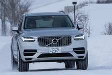 ボルボ XC90 T8 ツインエンジン AWD Inscription