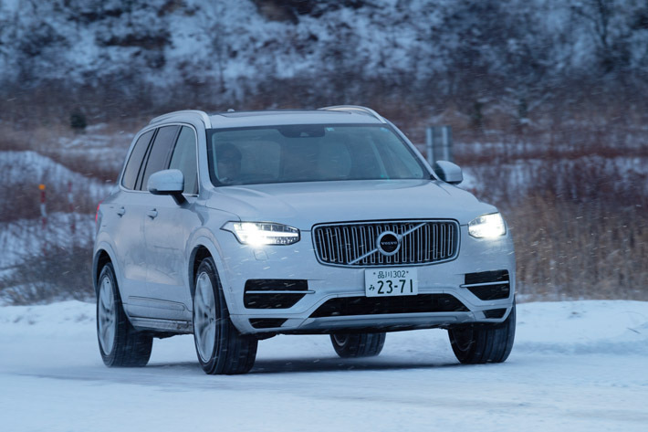 ボルボ XC90 T8 ツインエンジン AWD Inscription