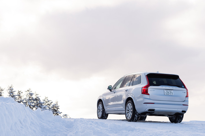 ボルボ XC90 T8 ツインエンジン AWD Inscription