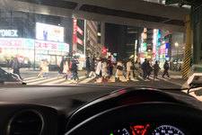 カーシェアを利用し、11年ぶりのドキドキ都内ドライブ中