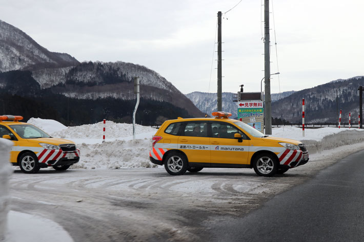 厳しい冬の道を守る道路パトロールカーも先代フォレスターだった(国道47号線にて)【SUBARUテックツアー第10弾“SUV SNOW DRIVING EXPERIENCE”(試乗エリア：山形県酒田市⇒山形県山形市／2019年2月15日取材)】