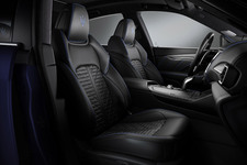 マセラティ レヴァンテ トロフェオV8ローンチエディション