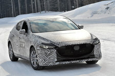 マツダ 3(プロトタイプ) 雪上テスト【2019年マツダ雪上試乗会(テストコース：北海道・マツダ剣淵試験場)】