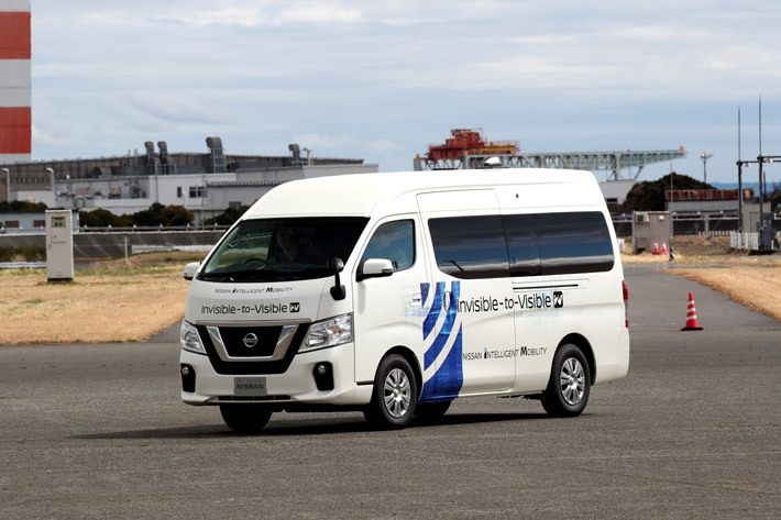 日産 NV350キャラバン