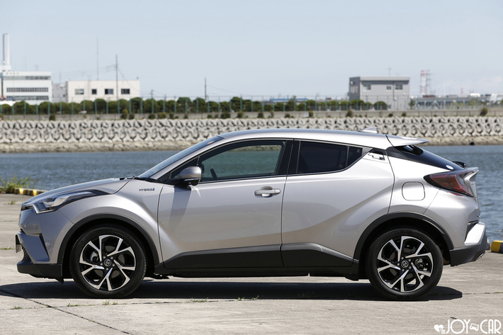 トヨタ C-HR