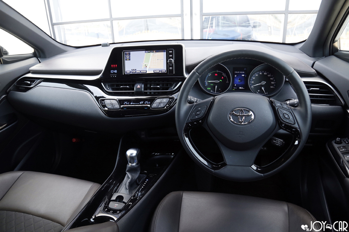 トヨタ C-HR