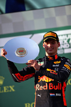 2019年F1開幕戦オーストラリアGPでAston Martin Red Bull Racingのマックス・フェルスタッペン選手が3位表彰台を獲得。ホンダとして2015年のF1復帰以来初の表彰台