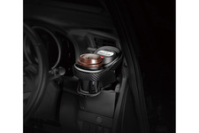 「カーボン調×BLACK」大人なカーアクセサリー