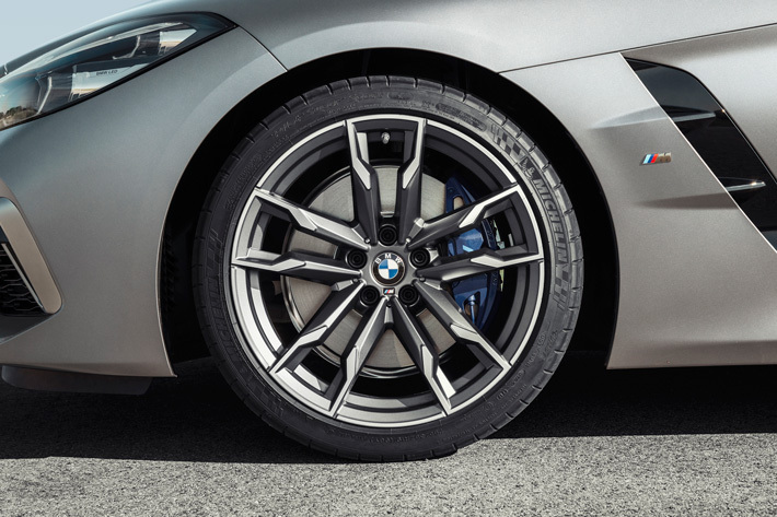 BMW、新型Z4を発表