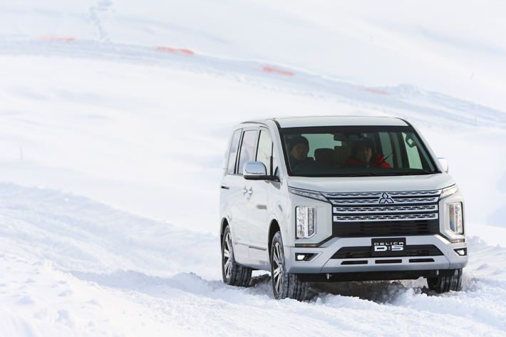 三菱自動車 雪上試乗会