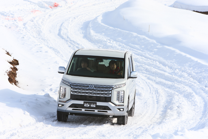 三菱自動車 雪上試乗会