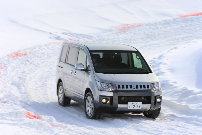 三菱自動車 雪上試乗会