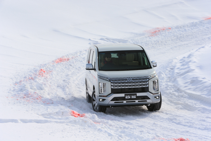 三菱自動車 雪上試乗会