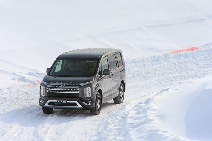 三菱自動車 雪上試乗会