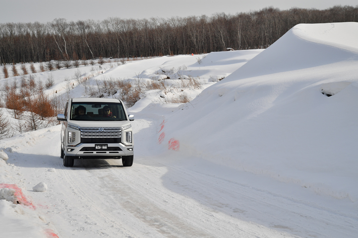 三菱自動車 雪上試乗会