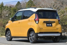 三菱 eKクロス T(ボディカラー：サンドイエローメタリック/ホワイトソリッド 2トーン)[三菱 新型eKワゴン・eK X(クロス) 新型車解説]