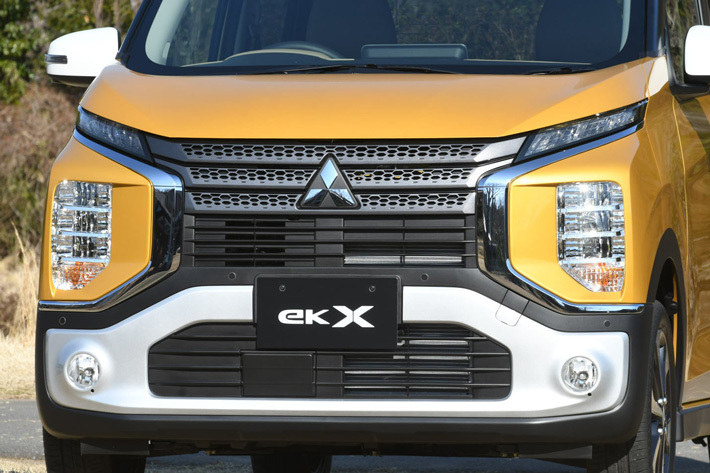 三菱 eKクロス T(ボディカラー：サンドイエローメタリック/ホワイトソリッド 2トーン)[三菱 新型eKワゴン・eK X(クロス) 新型車解説]