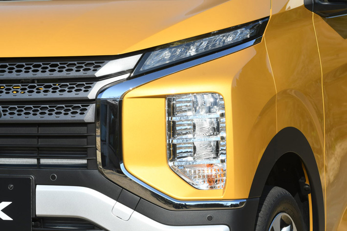 三菱 eKクロス T(ボディカラー：サンドイエローメタリック/ホワイトソリッド 2トーン)[三菱 新型eKワゴン・eK X(クロス) 新型車解説]