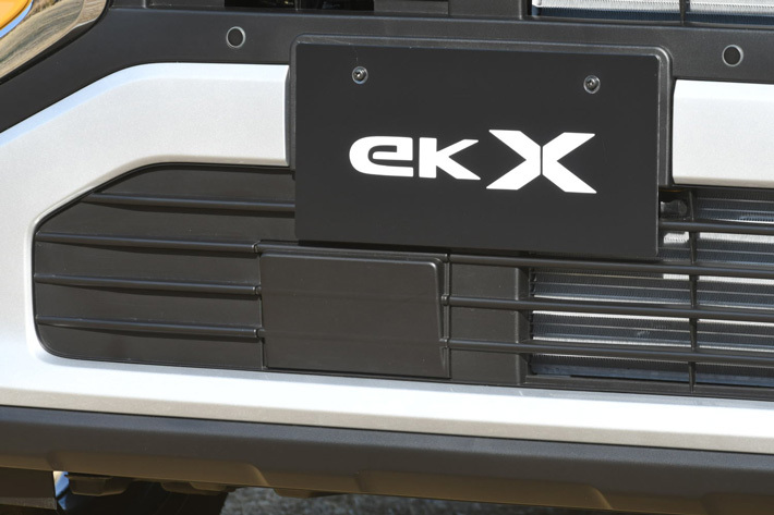 三菱 eKクロス T(ボディカラー：サンドイエローメタリック/ホワイトソリッド 2トーン)[三菱 新型eKワゴン・eK X(クロス) 新型車解説]