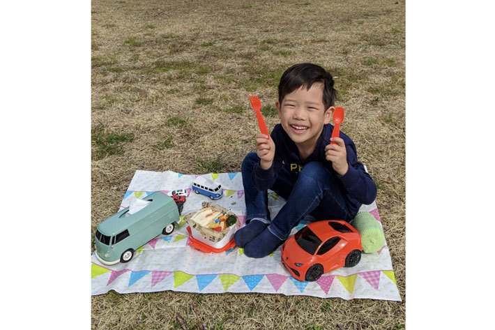 ランボルギーニ ウラカンの車型の弁当箱