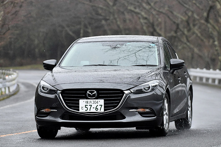 マツダ 3代目アクセラスポーツ 実燃費レポート 次期モデル Mazda3 を前に 今 買うのも全然あり その実力とは 1 6 低燃費にこだわるなら 最新の実燃費が丸わかり 燃費レポート Mota
