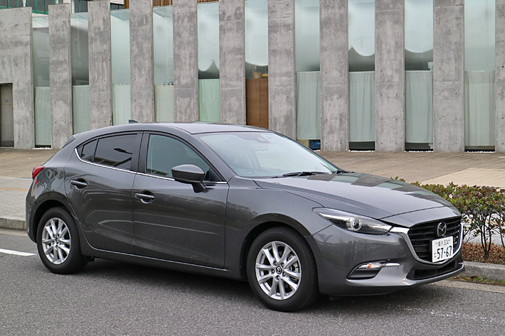 マツダ 3代目アクセラスポーツ 実燃費レポート 次期モデル Mazda3 を前に 今 買うのも全然あり その実力とは 2 6 低燃費 にこだわるなら 最新の実燃費が丸わかり 燃費レポート Mota