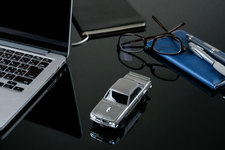 名車の無線マウス