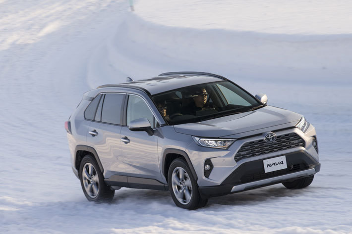 トヨタ 新型RAV4 G(ダイナミックトルクコントロール4WD／ボディカラー：シルバーメタリック)[雪上試乗会／トヨタ自動車士別試験場(北海道)]