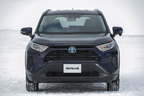 トヨタ 新型RAV4 HYBRID X(E-Four／ボディカラー：ダークブルーマイカ)[雪上試乗会／トヨタ自動車士別試験場(北海道)]