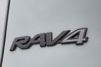 トヨタ 新型RAV4 Adventure(ダイナミックトルクベクタリングAWD／ボディカラー：アーバンカーキ×アッシュグレーメタリック)[雪上試乗会／トヨタ自動車士別試験場(北海道)]