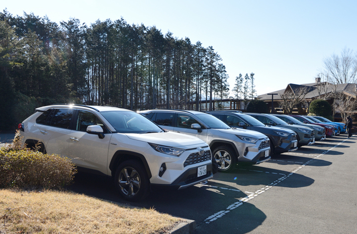 RAV4 PHVの納車時期が読めなかったためにハイブリッドやガソリンモデルも視野に入れていたという