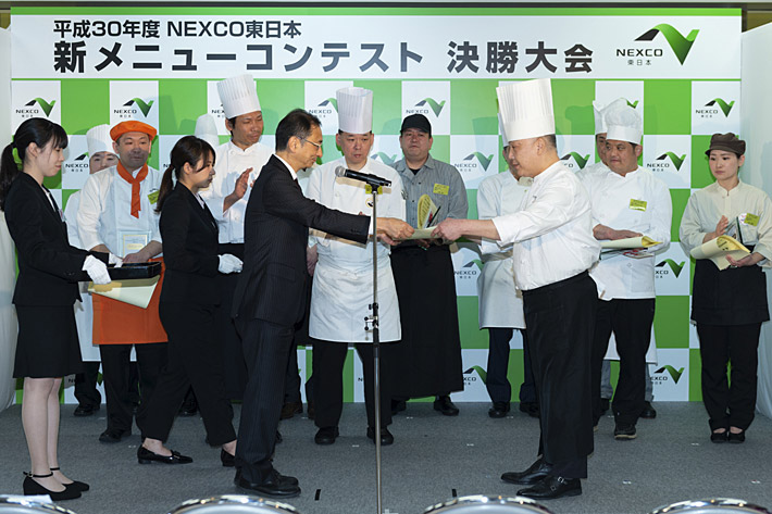 19年 Gwに食べたい 高速道路sa Paの一押しグルメを紹介 ネクスコ東日本 新メニューコンテストへ潜入 7 7 現地レポート 新車 車イベント21年 Mota