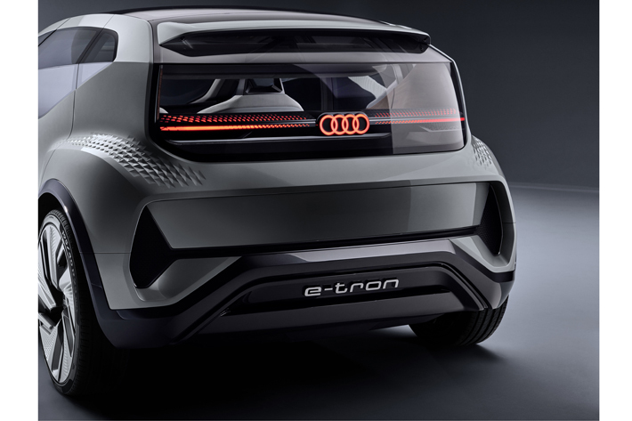 アウディ 自動運転のコンセプトカー「AI:ME」を発表