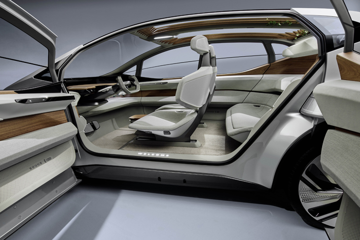 アウディ 自動運転のコンセプトカー「AI:ME」を発表