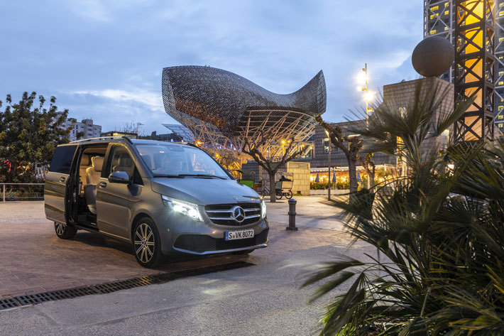 メルセデス・ベンツ 新型Vクラス[輸入3列シートミニバン]